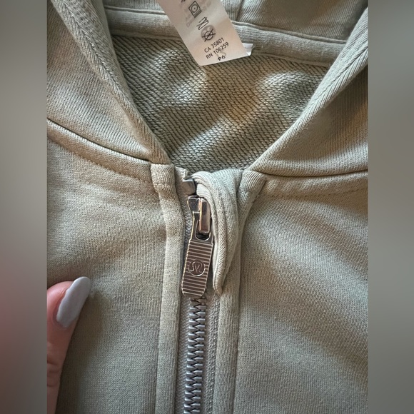 Lululemon hugged waist zip hoodie - Picture 9 of 14